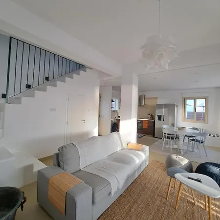 Villa Nireas *