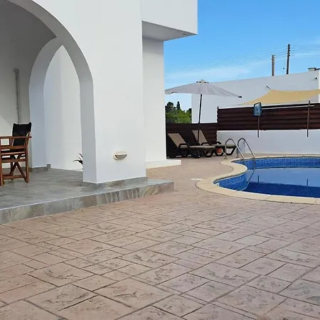 Nireas Paphos